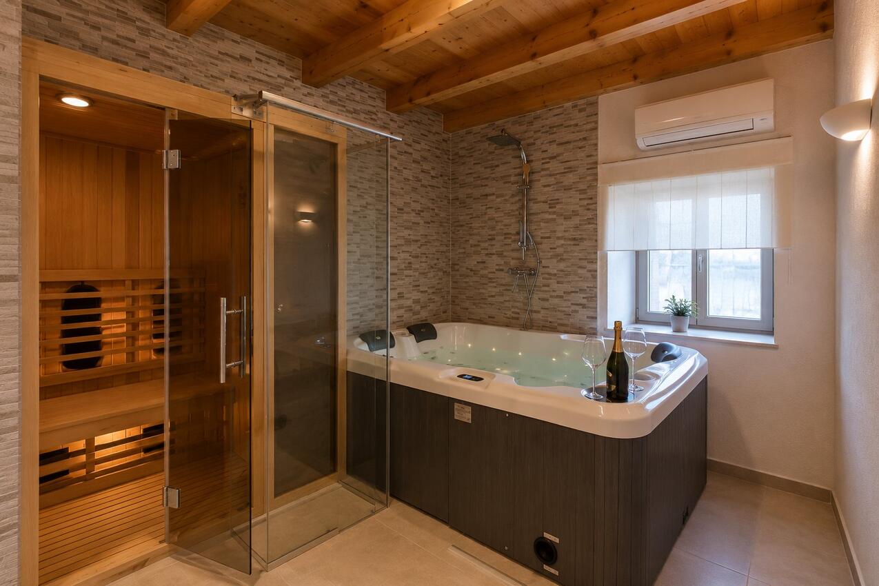 Holiday home with hot tub Buzet, Central Istria - Središnja Istra - 28004