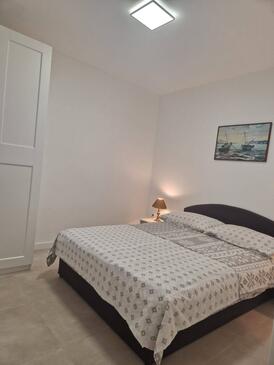 Apartmani uz more Pisak, Omiš - 2802