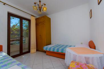 Apartments by the sea Pisak, Omiš - 2802