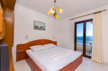 Apartamentos junto al mar Pisak, Omis - 2802