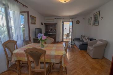 Apartments with parking space Mali Lošinj, Lošinj - 28022