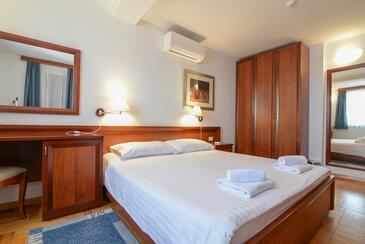 One bedroom apartment Veli Lošinj, Lošinj (A-28065-a)