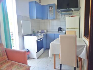 Apartments with parking space Seline, Paklenica - 28075