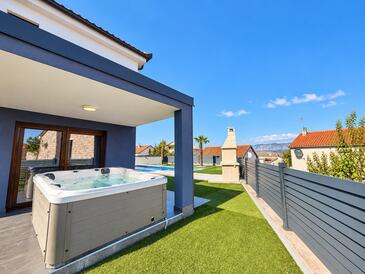 Feriehus med swimmingpool Zupanje, Krk - 28079