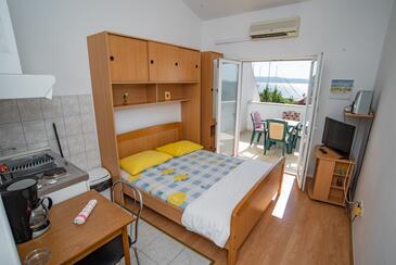 Apartments by the sea Sumpetar, Omiš - 2808