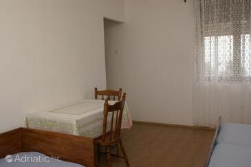 Apartments by the sea Orij, Omiš - 2810