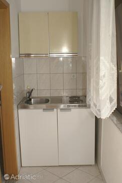 Apartments by the sea Orij, Omiš - 2810