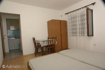 Apartmani uz more Orij, Omiš - 2810