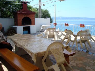 Apartmani uz more Mali Rat, Omiš - 2811