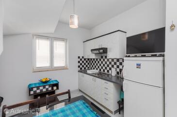 Apartments with parking space Duće, Omiš - 2812