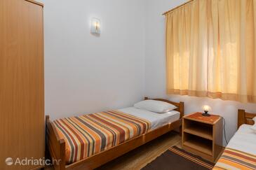 Apartments with parking space Duće, Omiš - 2812