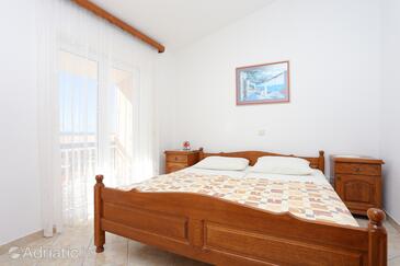 Apartments with parking space Stanići, Omiš - 2818