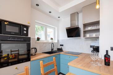 Apartmanok parkolóhellyel Stanici, Omis - 2819