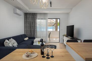 Stanići, Obývací pokoj v ubytování typu apartment, s klimatizací a WiFi.