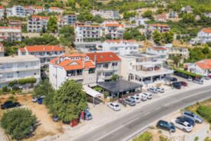 Apartmanok parkolóhellyel Stanici, Omis - 2819