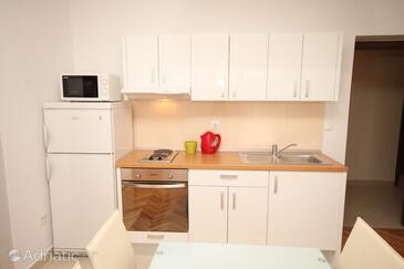 Apartments by the sea Duće, Omiš - 2821