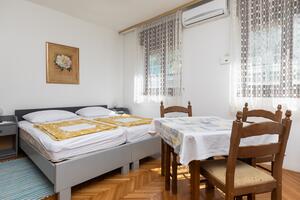 Jednopokojowy apartament Nemira, Omis (A-2828-a)