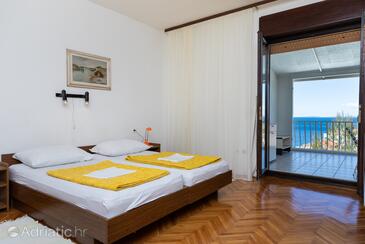 Apartments by the sea Nemira, Omiš - 2828