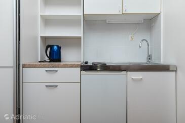 Apartmani uz more Nemira, Omiš - 2828