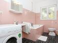Ванная комната 1 Duće, Ванная комната 1 в размещении типа apartment, WiFi.