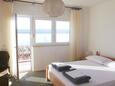 Спальня 2 Duće, Спальня 2 в размещении типа apartment, WiFi.