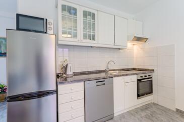 Apartments with parking space Sutivan, Brač - 2842