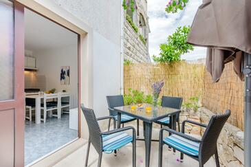 Apartments with parking space Sutivan, Brač - 2842