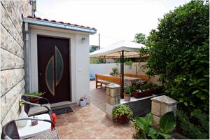 Egyszobás apartman Sutivan Egyszobás apartman Sutivan, Brac (A-2842-h)