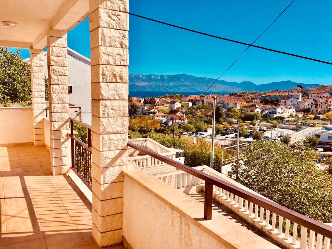 A-2846-b - Private accommodation - Apartments with a parking space Sutivan, Brač