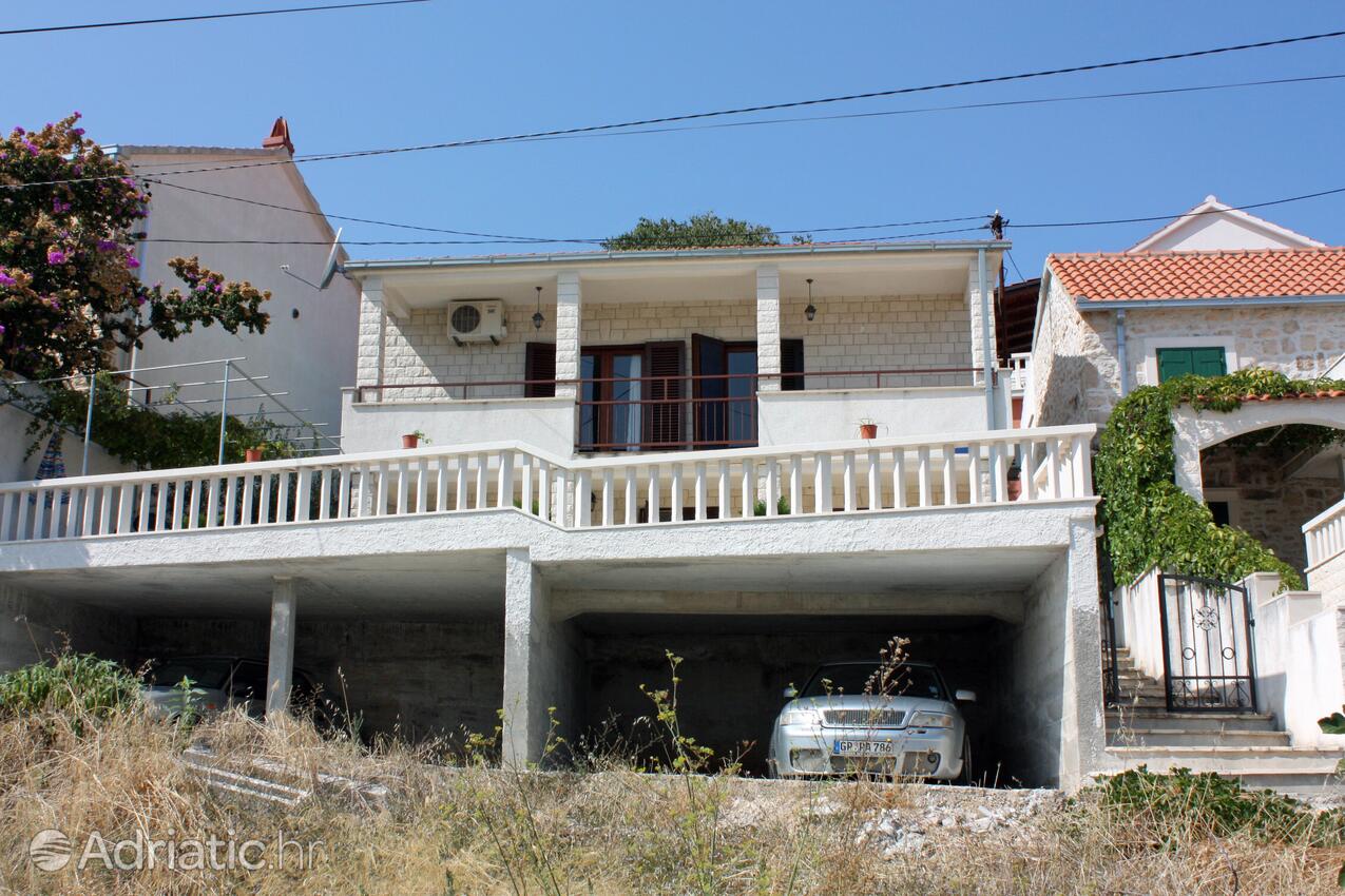 Property - Apartments with a parking space Sutivan, Brač