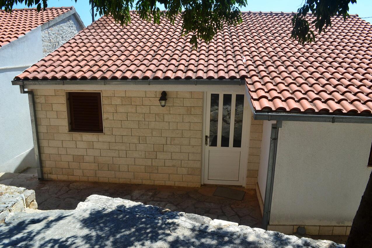 Property - Apartments with a parking space Sutivan, Brač