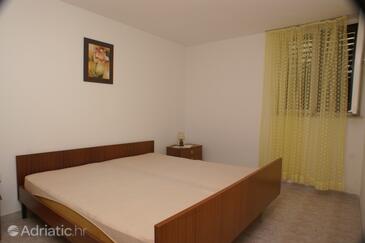 Appartements avec parking Supetar, Brac - 2850