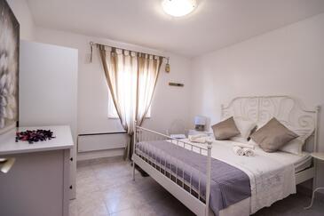 Apartmanok a tenger mellett Sutivan, Brac - 2851