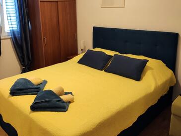 Apartamentos con parking Supetar, Brac - 2856