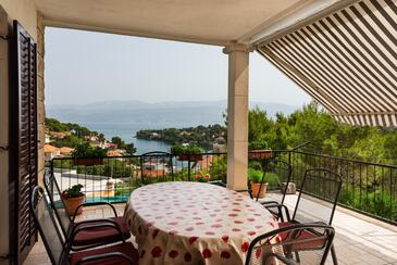 Trojizbový apartmán Splitska, Brač (A-2867-a)