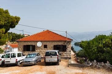 Object Splitska, Brač, Object 2867 - Appartementen met een rotsstrand.