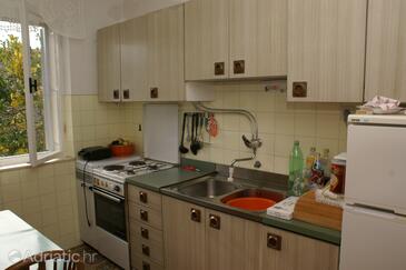 Апартаменти біля моря Постіра - Postira, Брач - Brač - 2870