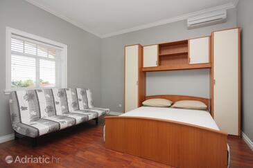 Apartmaji ob morju Sumartin, Brač - 2871