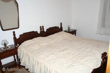 Lägenheter och rum med parkering Bol, Brac - 2873