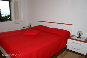 Lägenheter och rum med parkering Bol, Brac - 2873