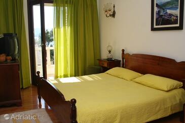 Ferienwohnungen und Zimmer mit Internet Bol, Brac - 2875