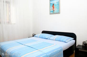 Apartmaji s parkingom Bol, Brač - 2879