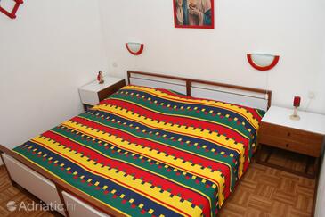 Apartmaji ob morju Bol, Brač - 2881
