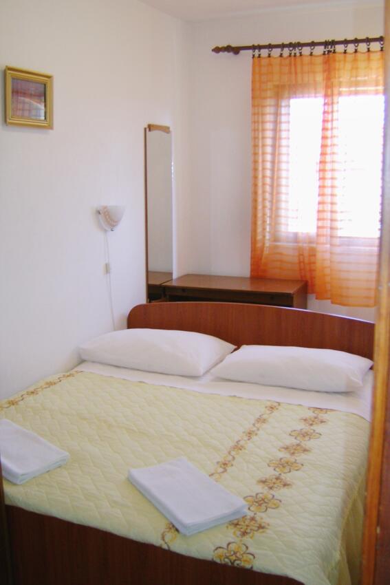 Apartmanok parkolóhellyel Bol, Brac - 2892