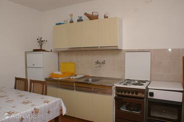 Apartmanok parkolóhellyel Bol, Brac - 2892