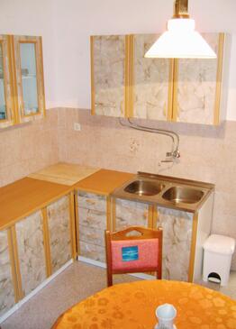 Apartmány s parkoviskom Bol, Brač - 2892