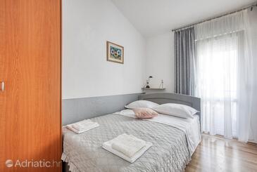 Apartments by the sea Rogoznica - 2895