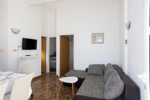 Dvosobni apartman Rogoznica (A-2895-b)