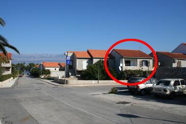 Apartment with terrace Supetar, Central Dalmatia