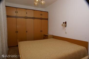 Apartments by the sea Postira, Brač - 2898